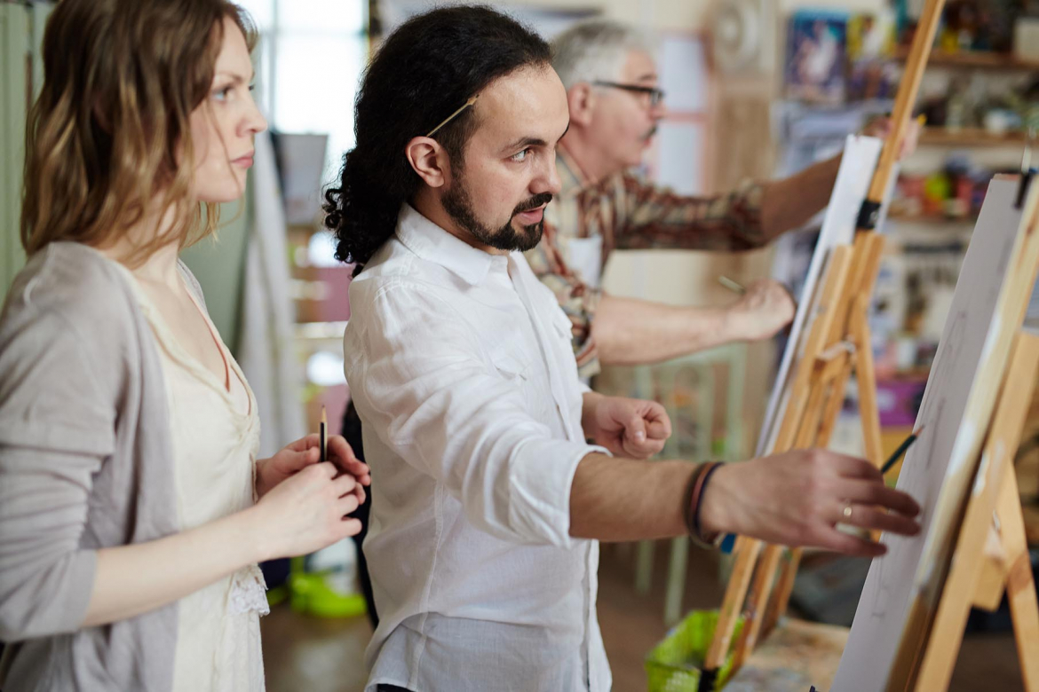 artist-teaching-student-PMKEGRL.jpg